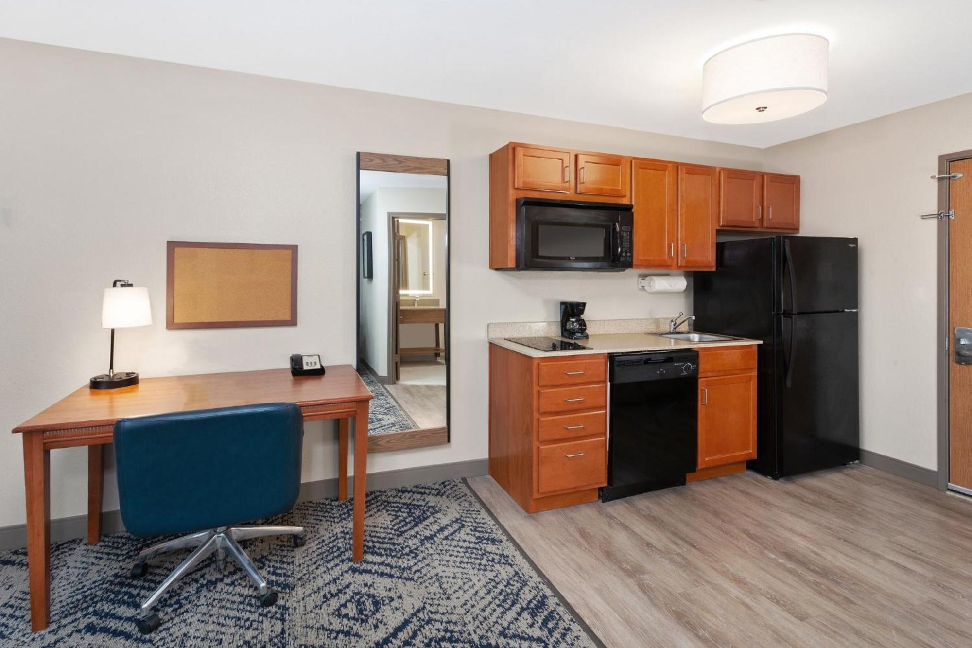 Candlewood Suites Louisville North, An Ihg Hotel Clarksville Εξωτερικό φωτογραφία