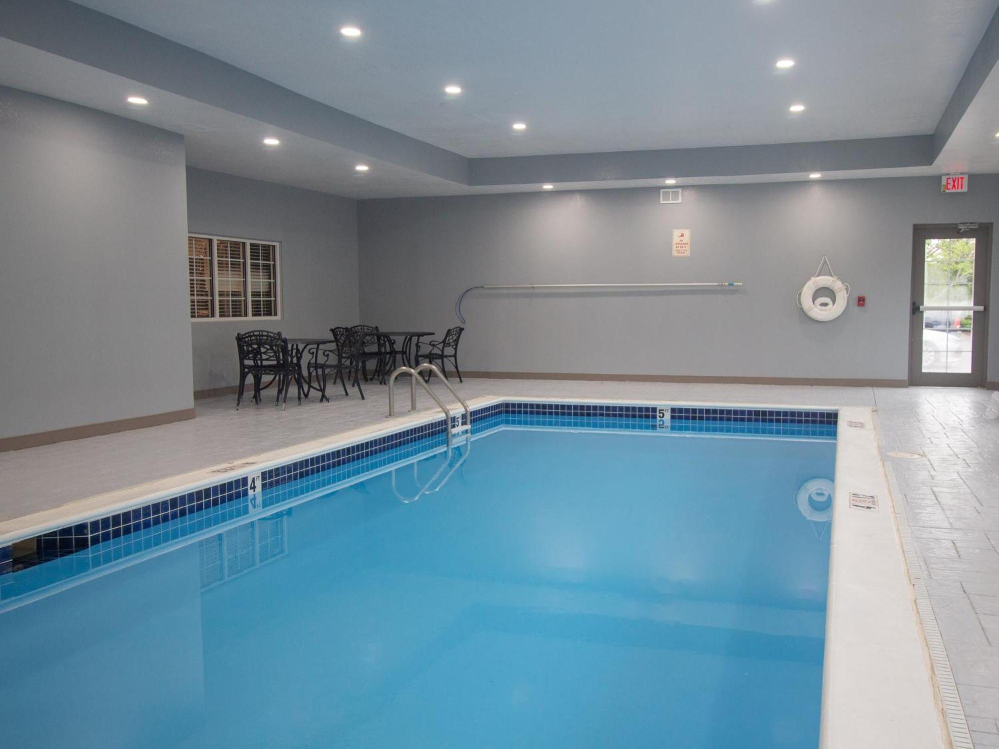 Candlewood Suites Louisville North By Ihg Clarksville  Εξωτερικό φωτογραφία