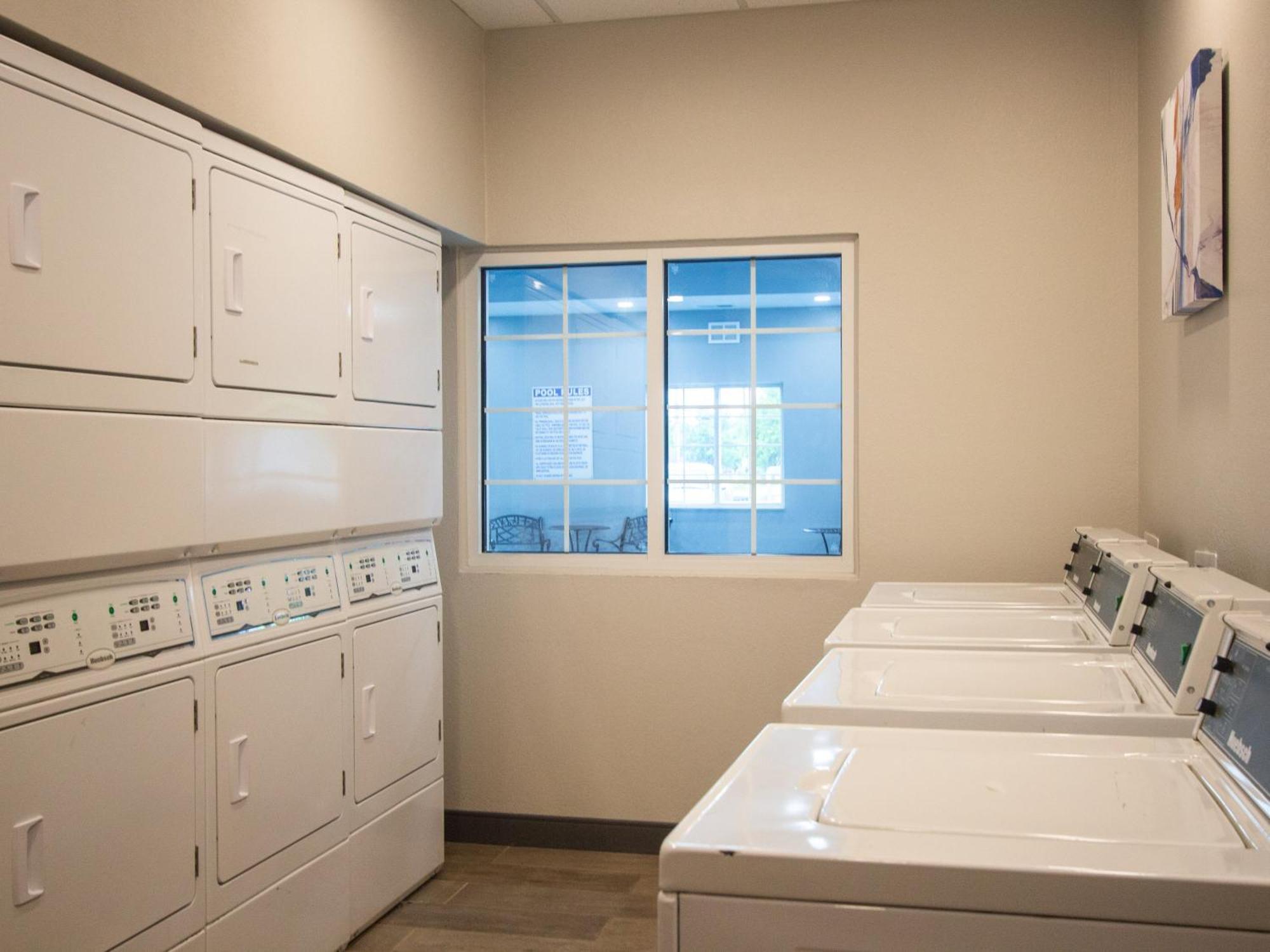 Candlewood Suites Louisville North By Ihg Clarksville  Εξωτερικό φωτογραφία